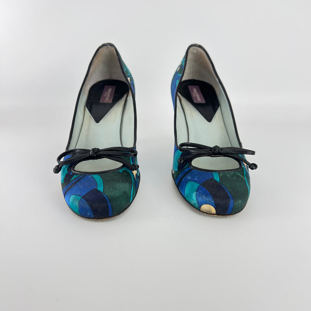 Emilio Pucci | Vintage Blue Satin Pattern Black Leather Bow Pump Heel (36.5)