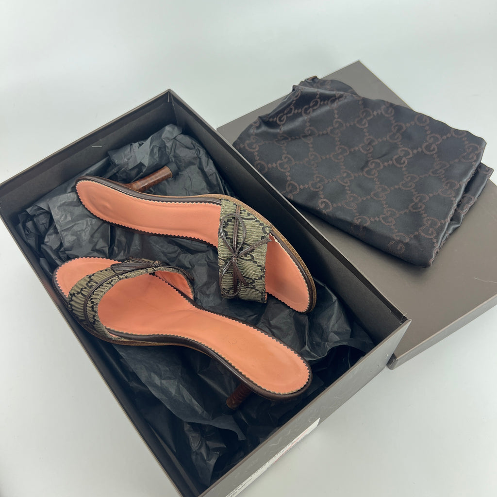 Gucci | Vintage GG Monogram Brown Bow Pink Leather Insole Slide Mules (35.5)