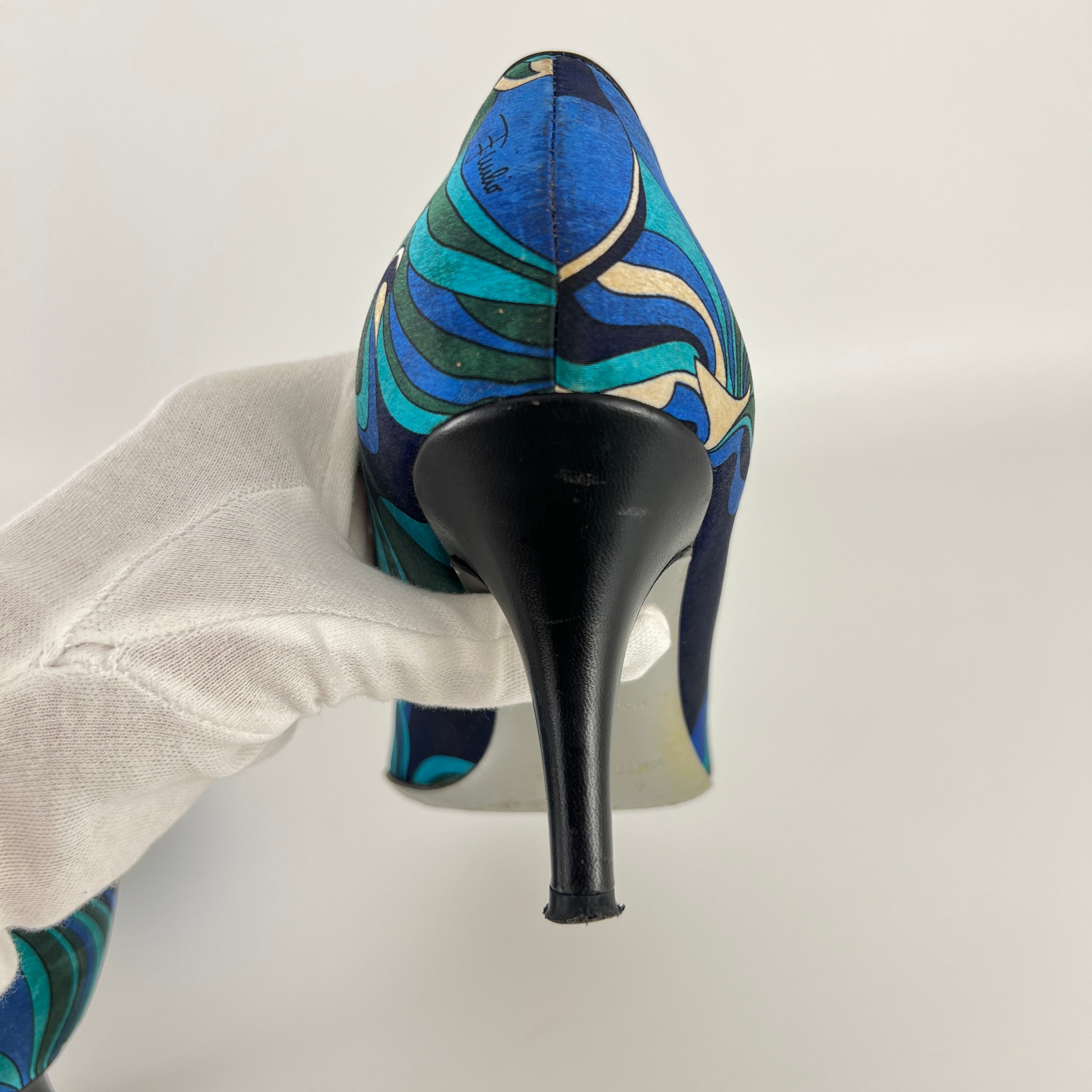 Emilio Pucci | Vintage Blue Satin Pattern Black Leather Bow Pump Heel (36.5)