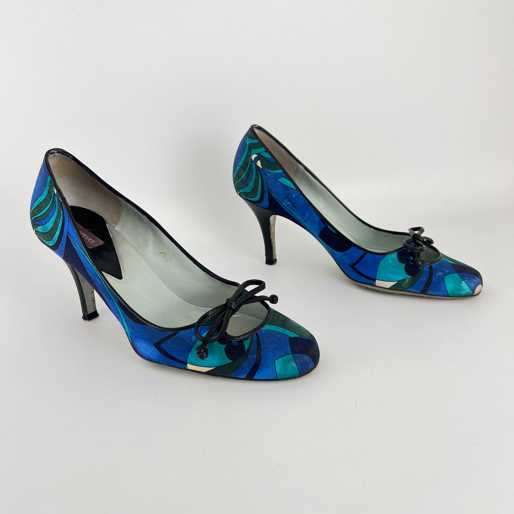 Emilio Pucci | Vintage Blue Satin Pattern Black Leather Bow Pump Heel (36.5)