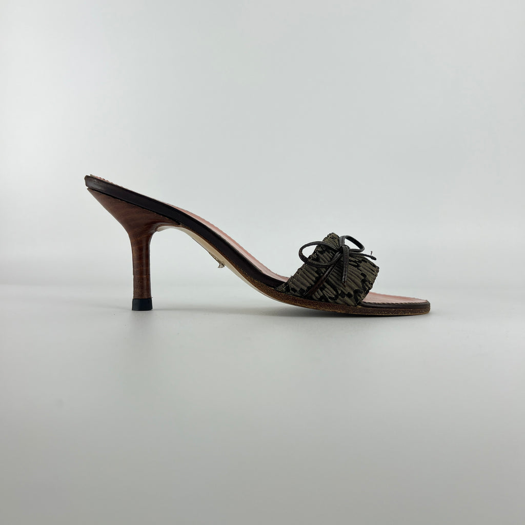Gucci | Vintage GG Monogram Brown Bow Pink Leather Insole Slide Mules (35.5)
