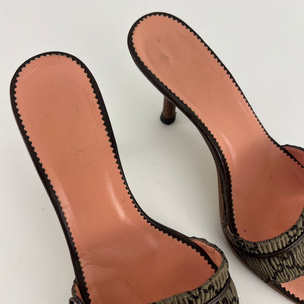 Gucci | Vintage GG Monogram Brown Bow Pink Leather Insole Slide Mules (35.5)