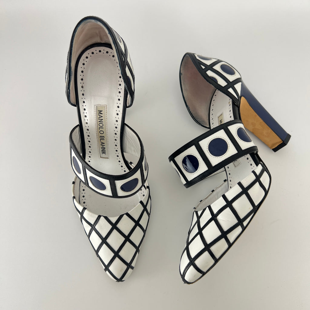 Manolo Blahnik | White Leather Black Grid Pattern Mary Jane Pumps (36.5)