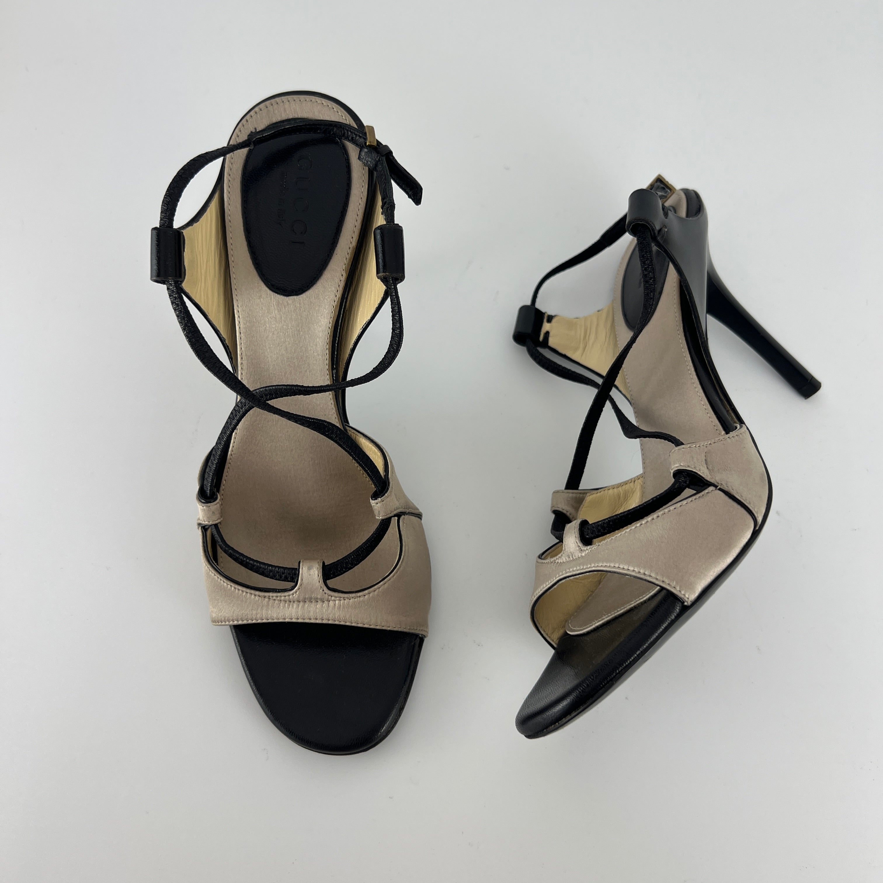 Gucci | S/S 2003 Tom Ford Era Octavia Beige Satin Black Leather Sandal Heels (35.5)