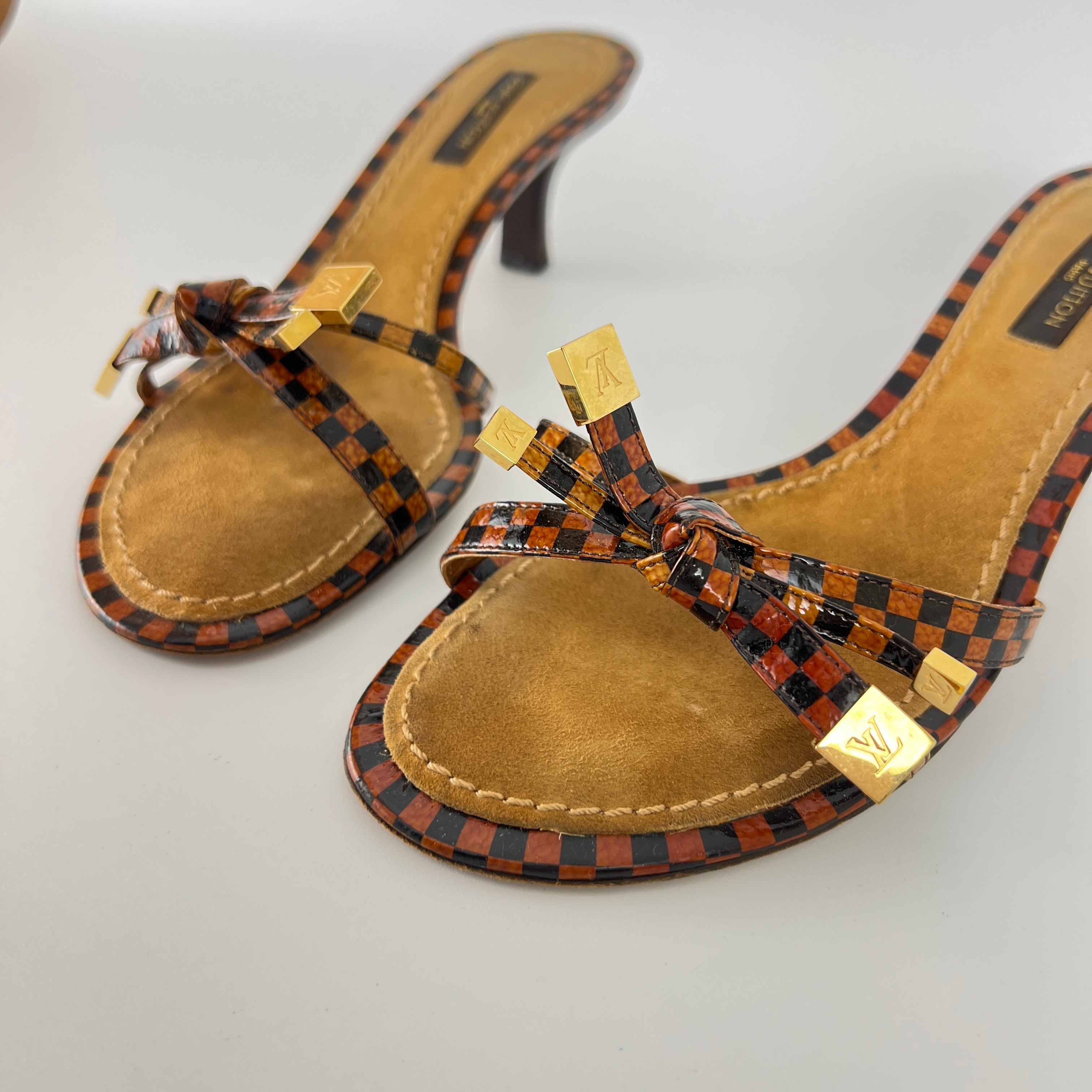 Louis Vuitton | Damier Leather Ribbon Bow Gold Strappy Kitten Mules (34.5)
