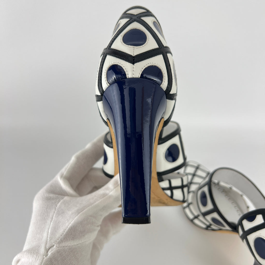 Manolo Blahnik | White Leather Black Grid Pattern Mary Jane Pumps (36.5)