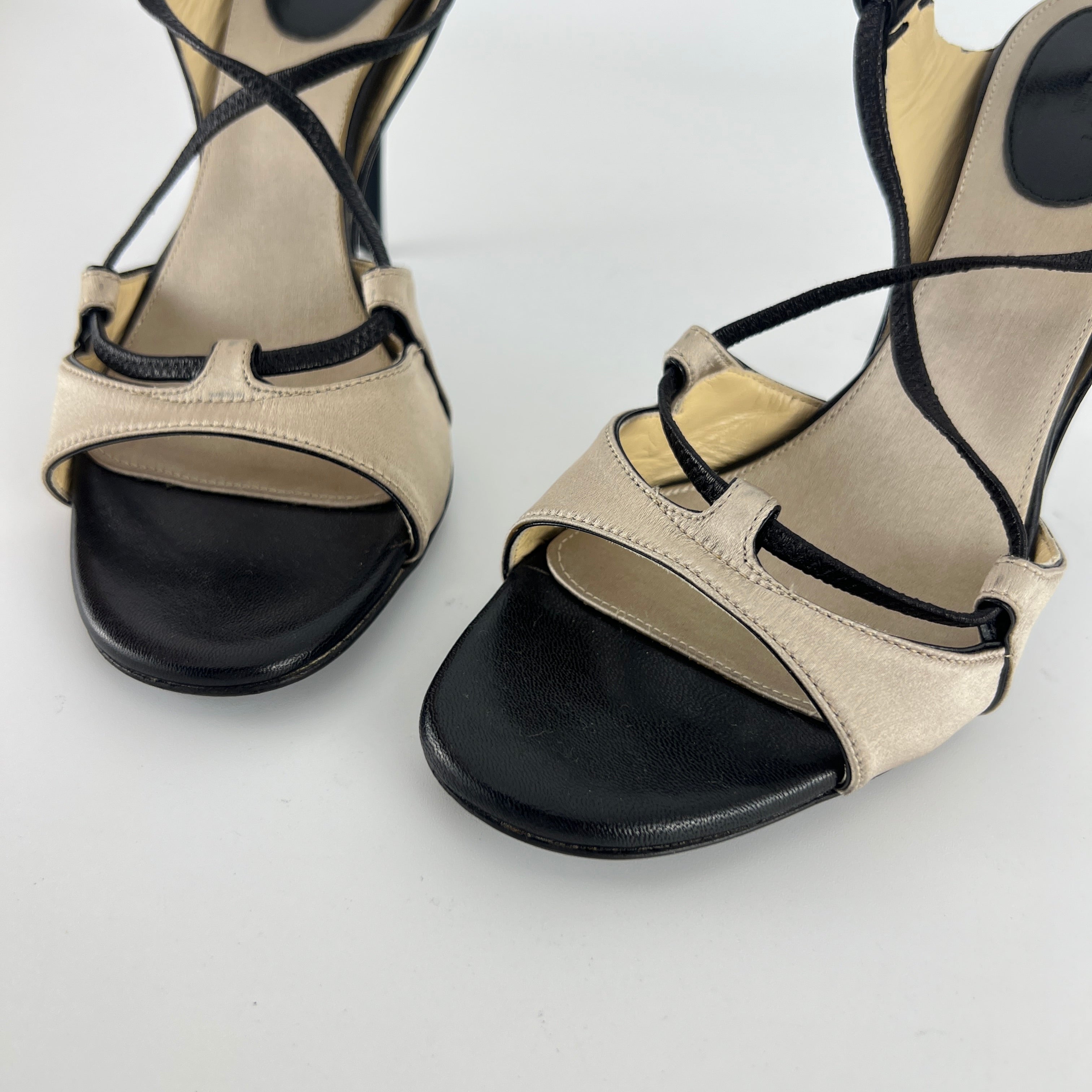 Gucci | S/S 2003 Tom Ford Era Octavia Beige Satin Black Leather Sandal Heels (35.5)