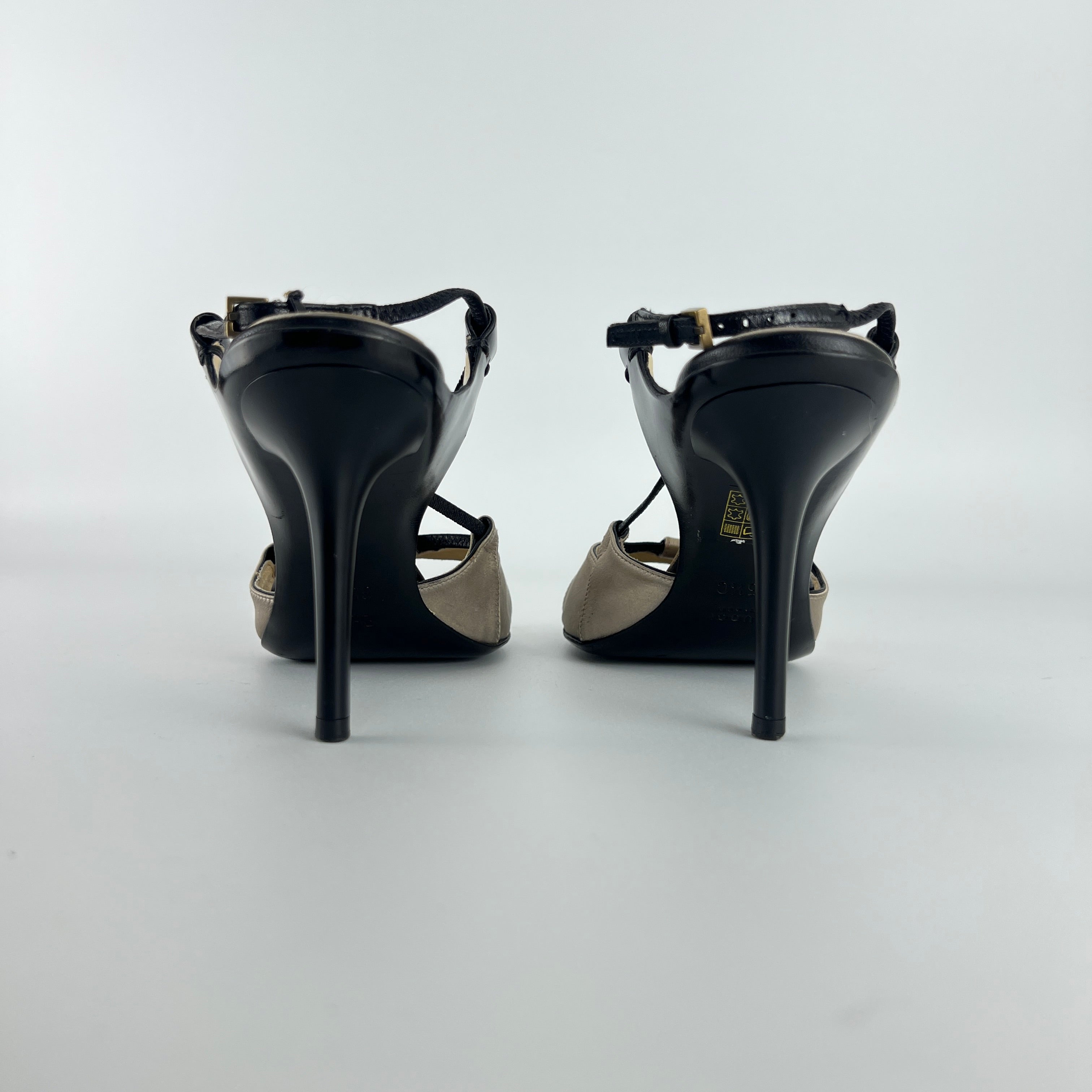 Gucci | S/S 2003 Tom Ford Era Octavia Beige Satin Black Leather Sandal Heels (35.5)