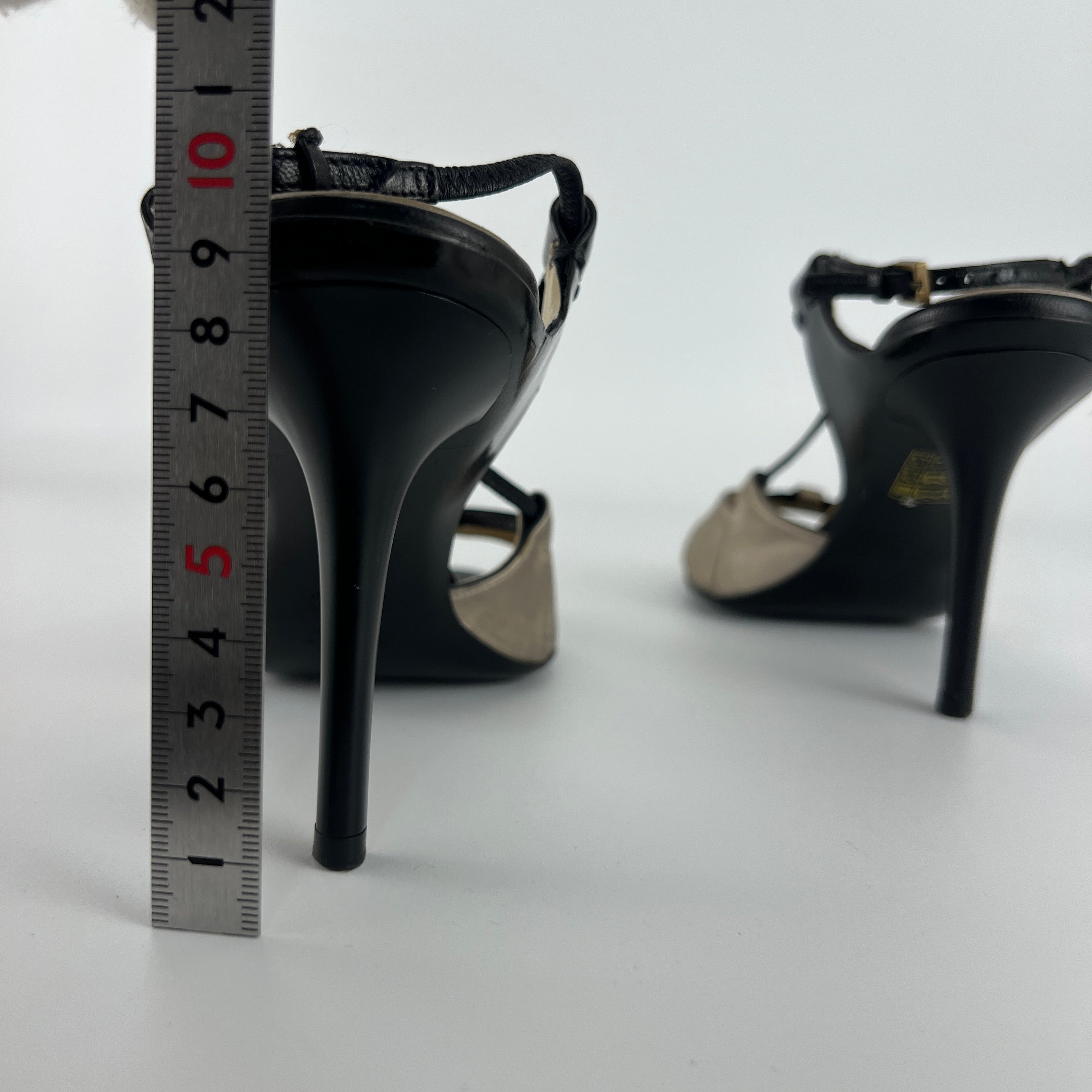 Gucci | S/S 2003 Tom Ford Era Octavia Beige Satin Black Leather Sandal Heels (35.5)