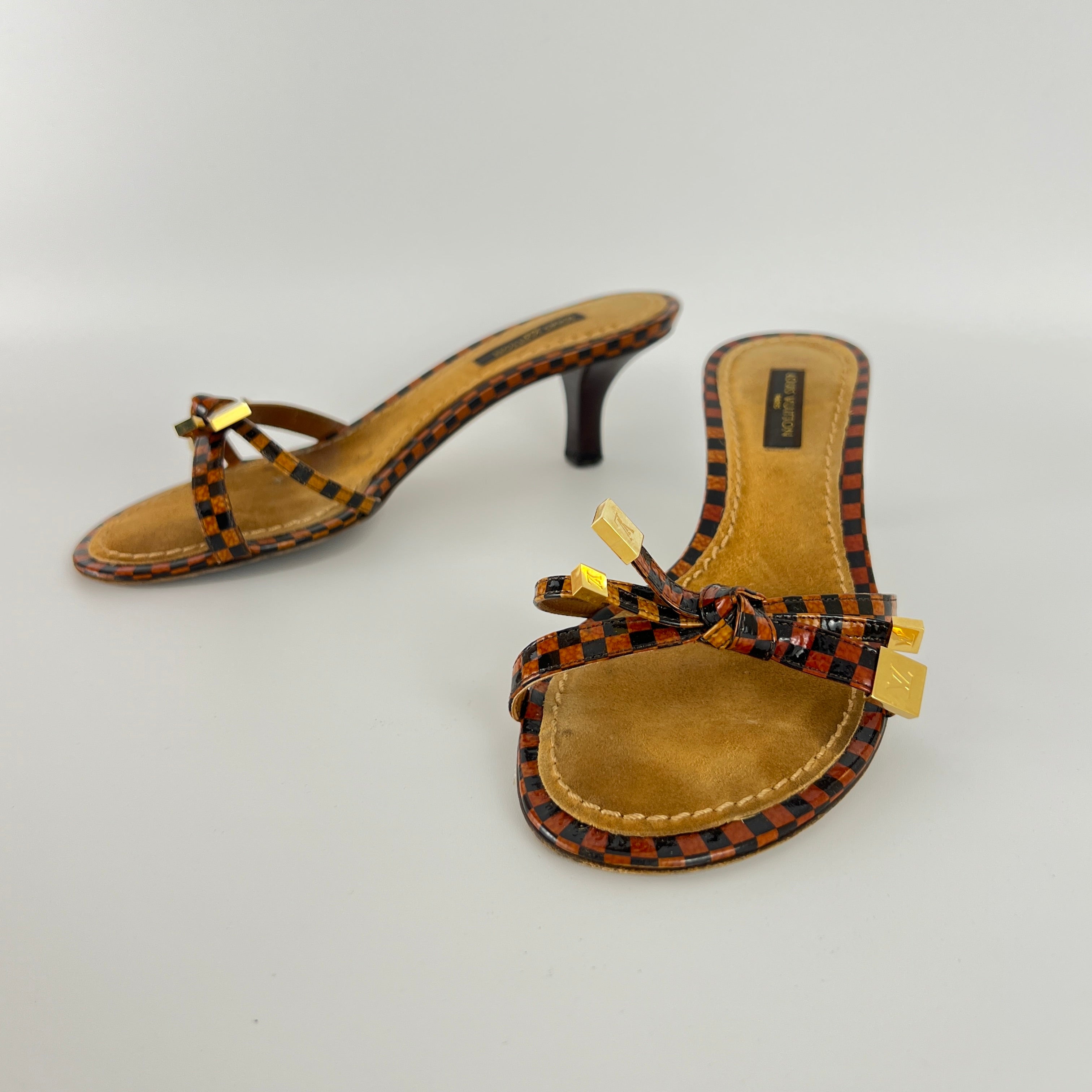 Louis Vuitton | Damier Leather Ribbon Bow Gold Strappy Kitten Mules (34.5)