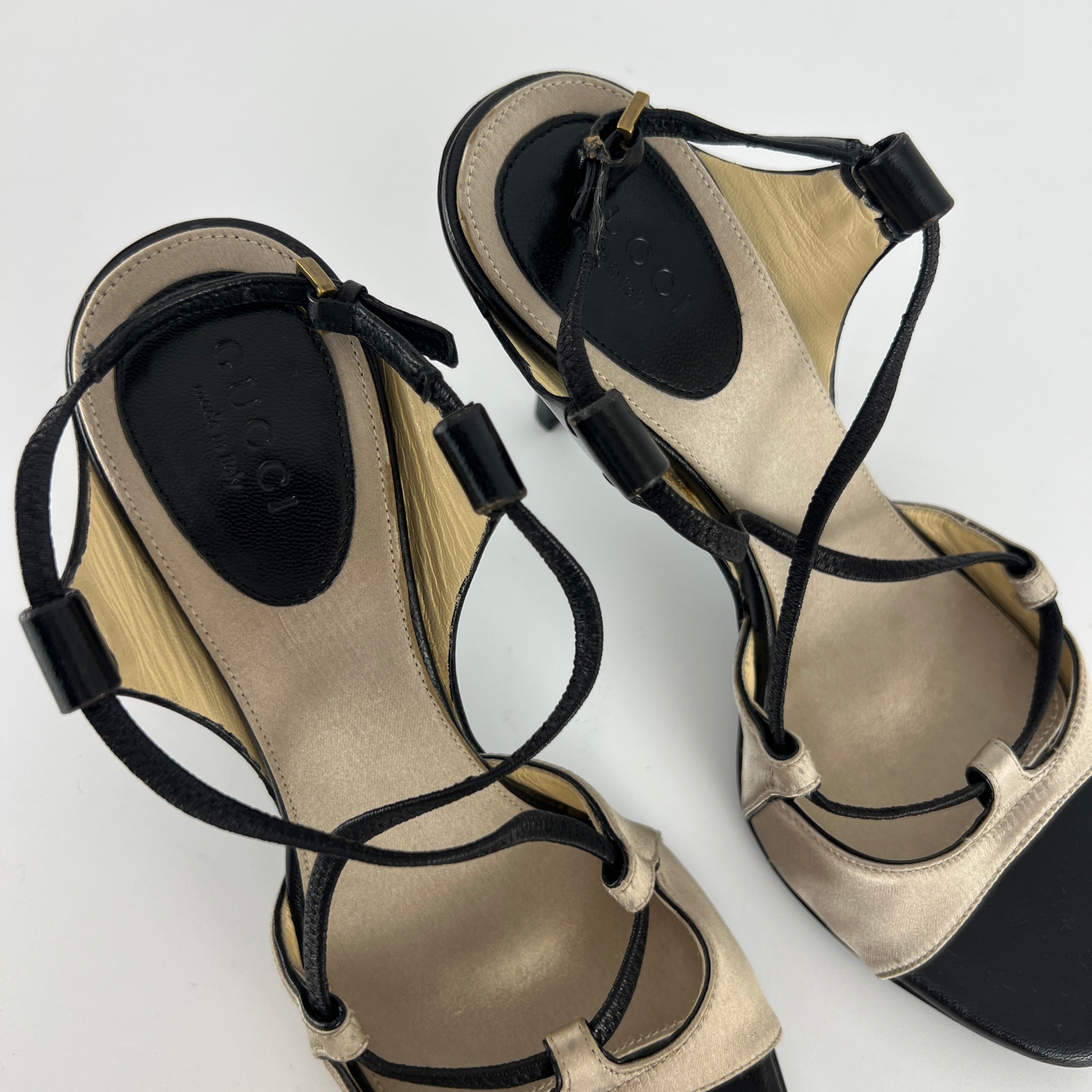 Gucci | S/S 2003 Tom Ford Era Octavia Beige Satin Black Leather Sandal Heels (35.5)