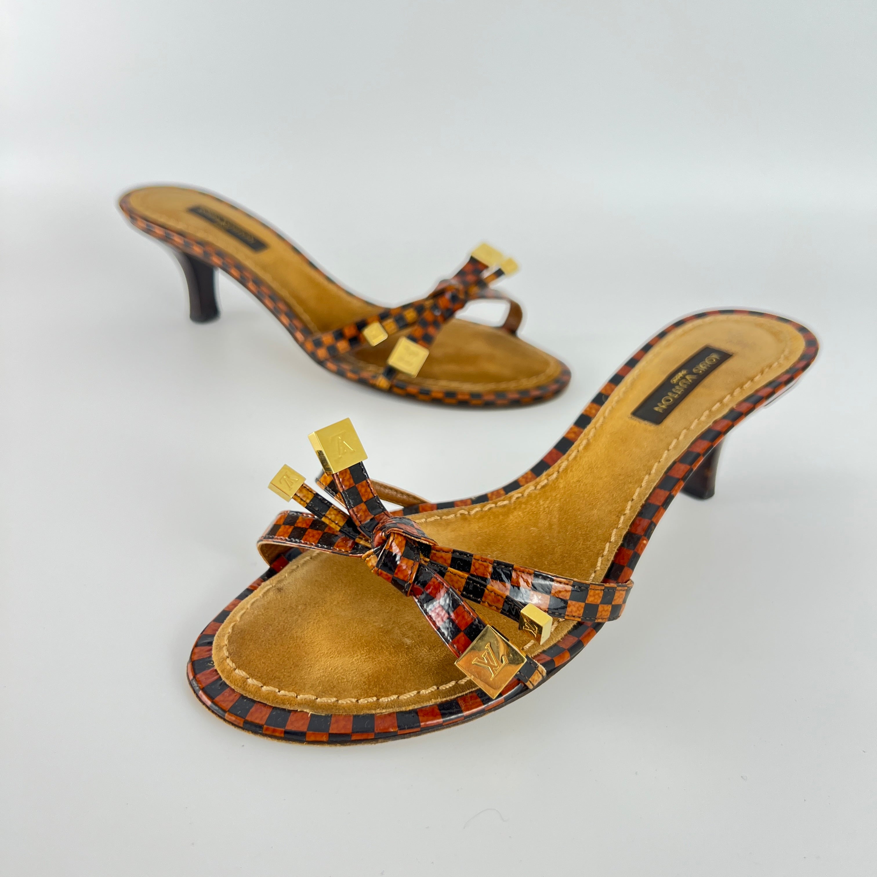 Louis Vuitton | Damier Leather Ribbon Bow Gold Strappy Kitten Mules (34.5)