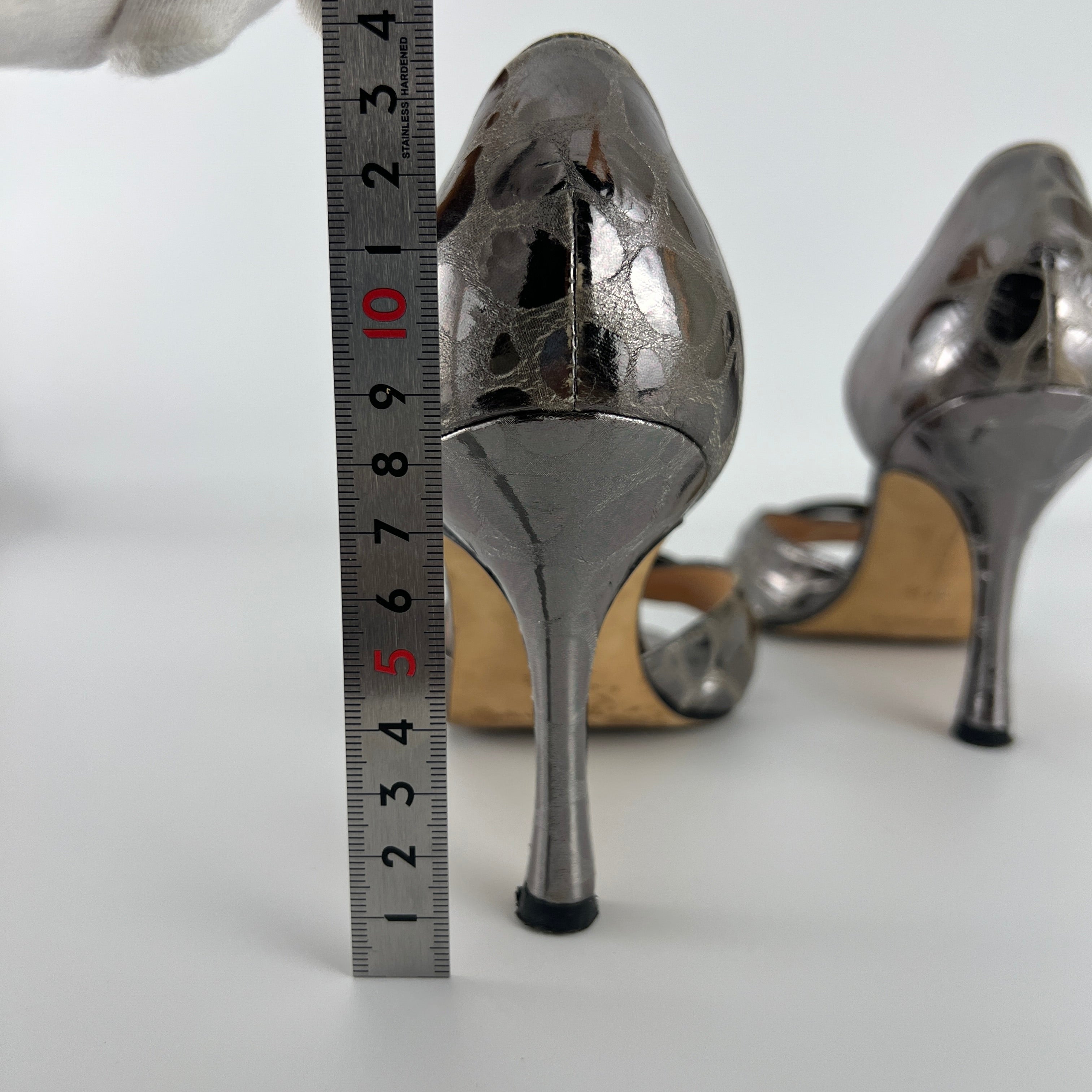 Manolo Blahnik | Sedaraby Metallic Silver Animal Print Buckle D'Orsay Pumps (36.5)