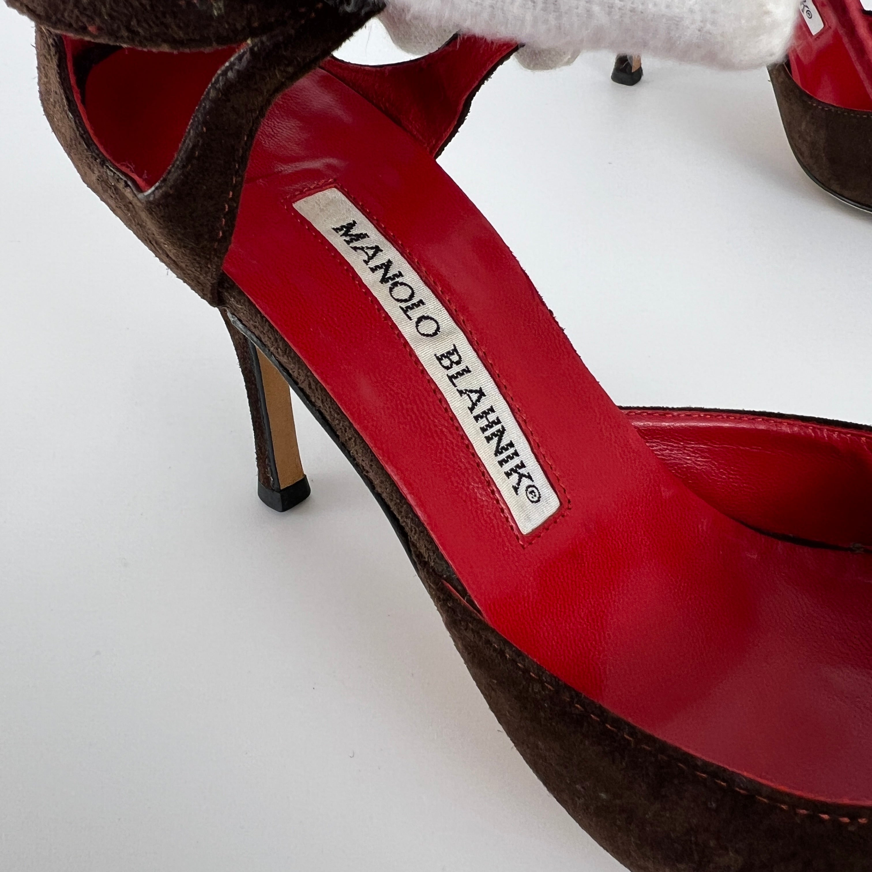Manolo Blahnik | Brown Velour Red Leather Strap Pointed Toe Stiletto (35)