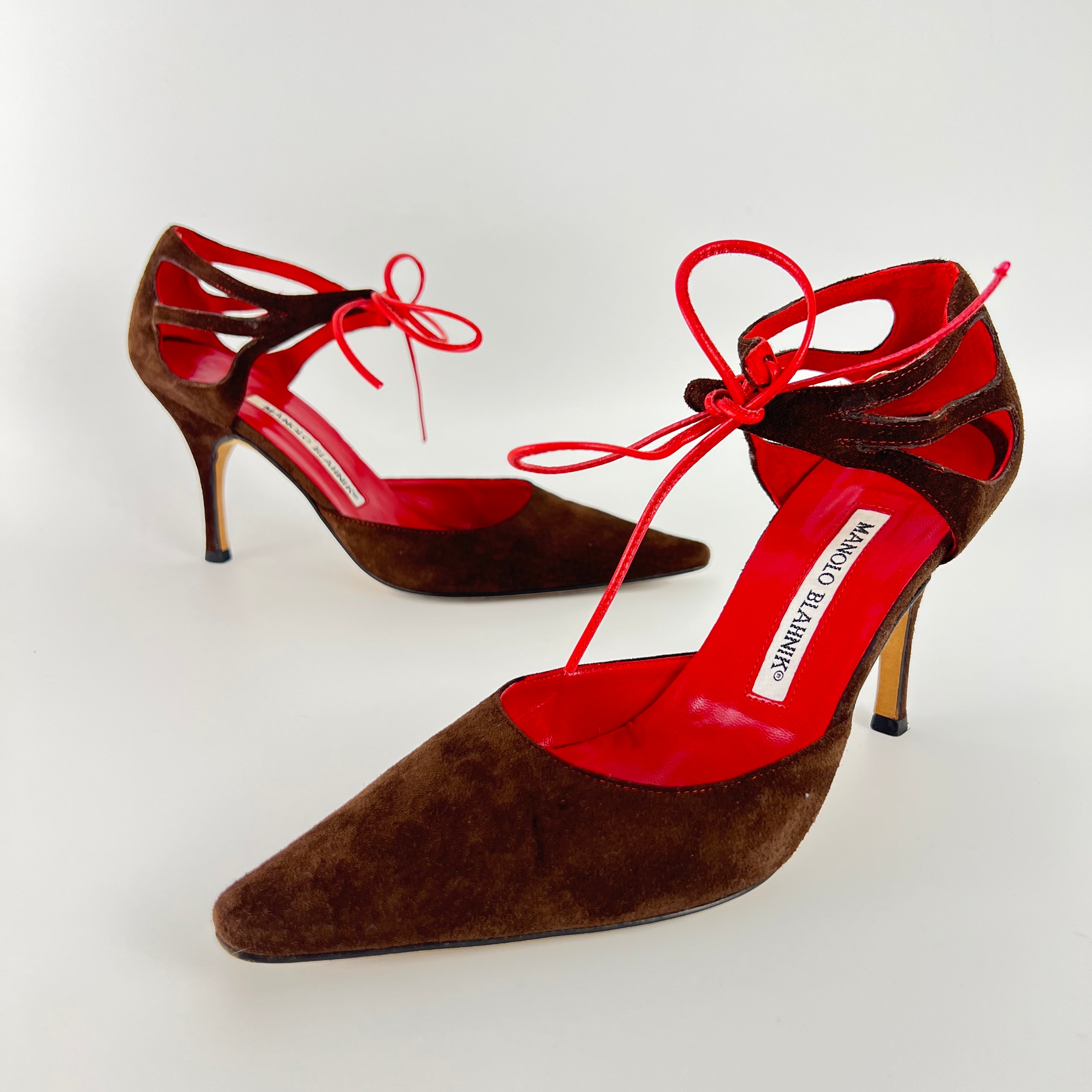 Manolo Blahnik | Brown Velour Red Leather Strap Pointed Toe Stiletto (35)