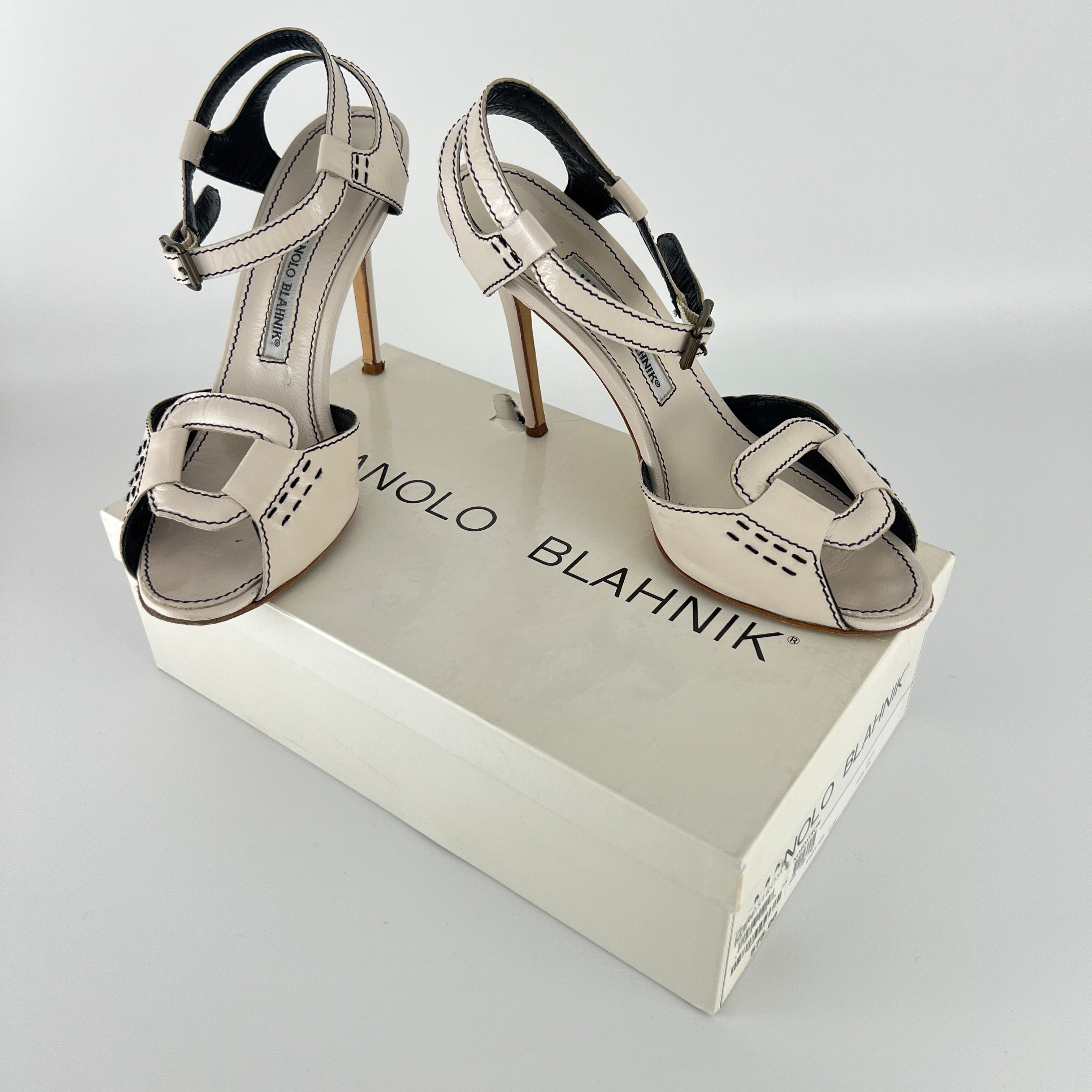 Manolo Blahnik | White Leather Buckle Ankle Wrap Sandal Stiletto Heels (38)