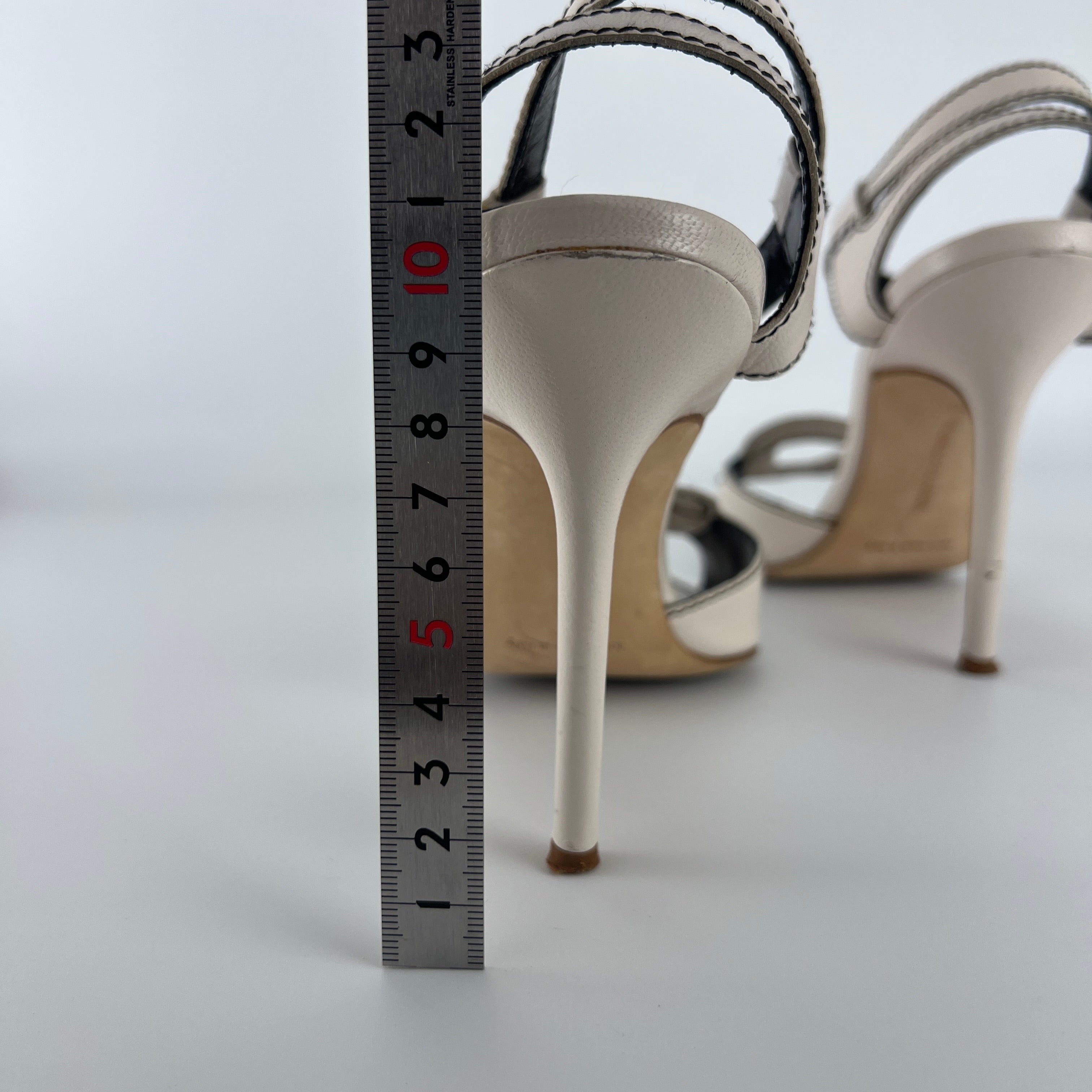 Manolo Blahnik | White Leather Buckle Ankle Wrap Sandal Stiletto Heels (38)