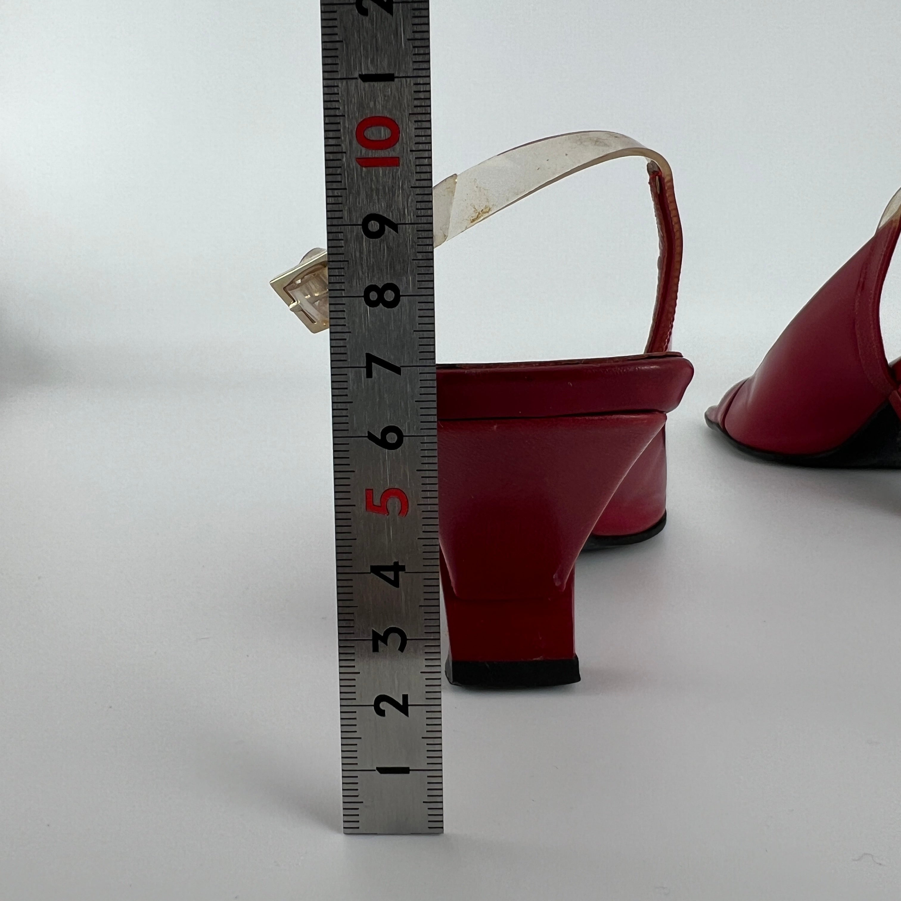 Gucci | Tom Ford Era Red Patent Leather PVC Slingback Sculpted Heel Y2K (36)