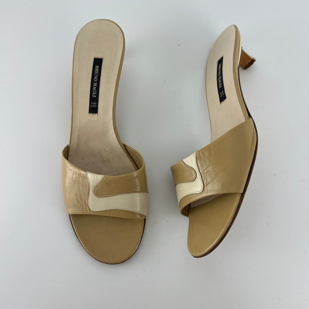 Bruno Magli | Beige Leather Kitten Heel Slide Mules (39)
