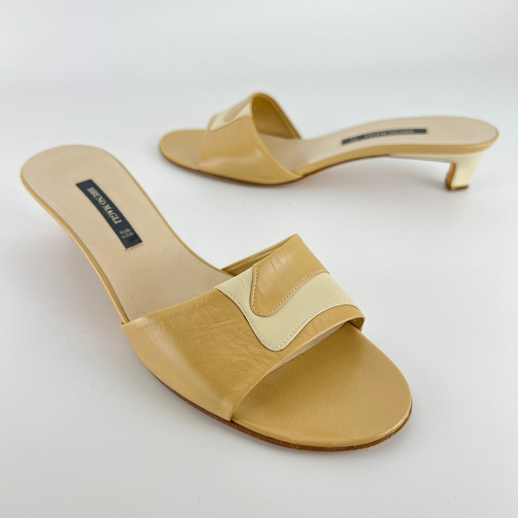 Bruno Magli | Beige Leather Kitten Heel Slide Mules (39)