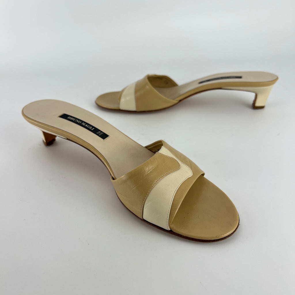 Bruno Magli | Beige Leather Kitten Heel Slide Mules (39)
