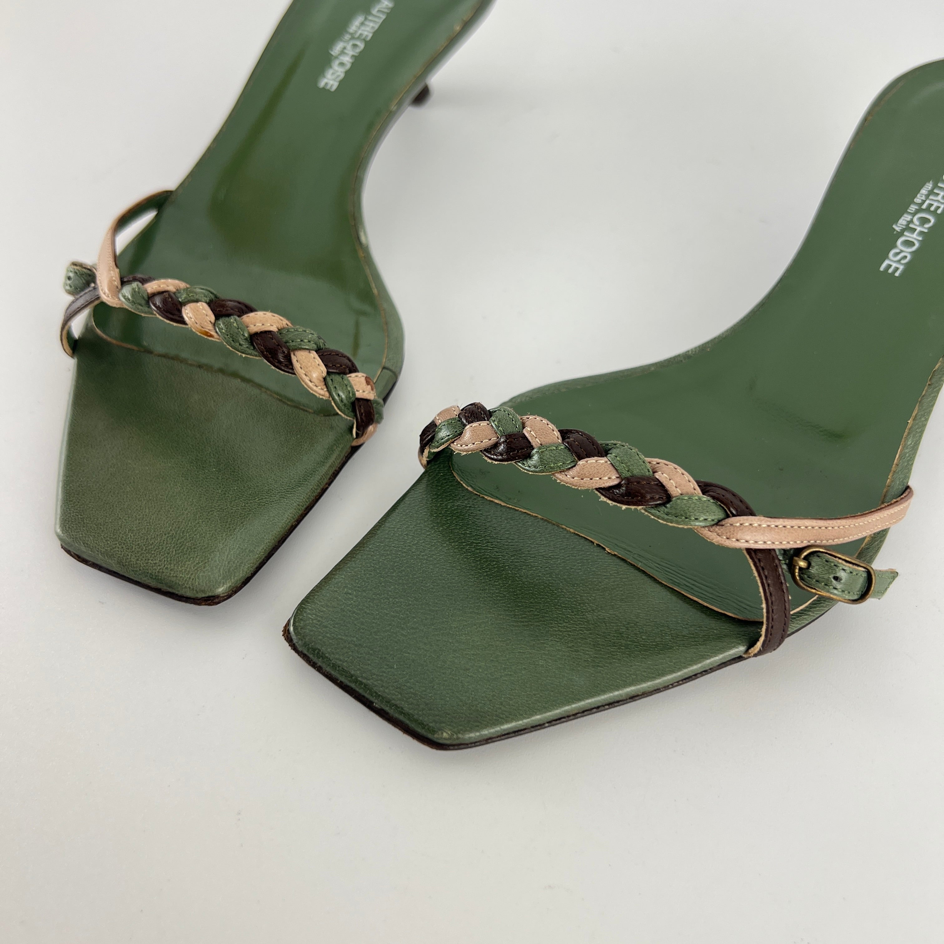 L'Autre Chose | Green Leather Braid Strap Slide Mule (36)