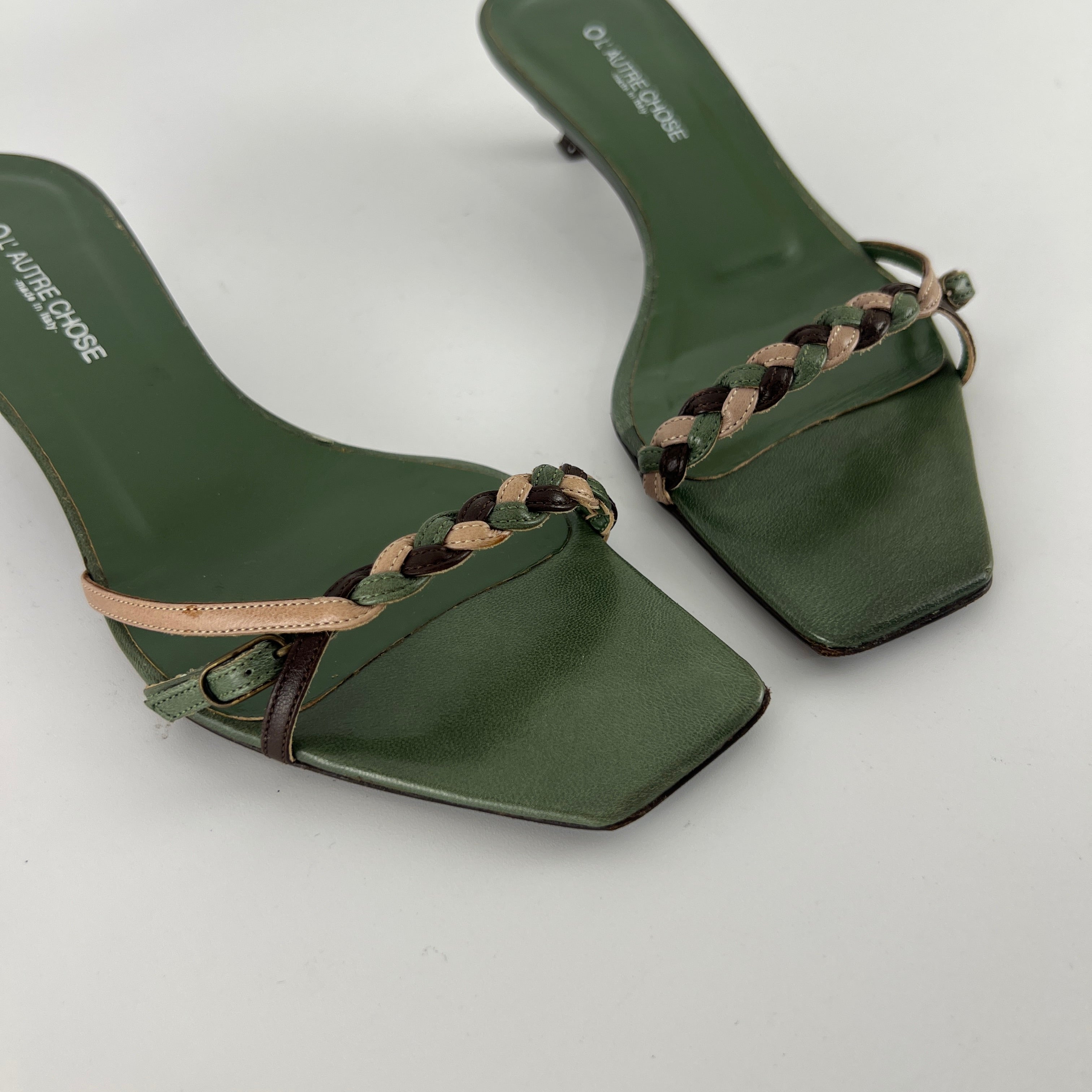 L'Autre Chose | Green Leather Braid Strap Slide Mule (36)