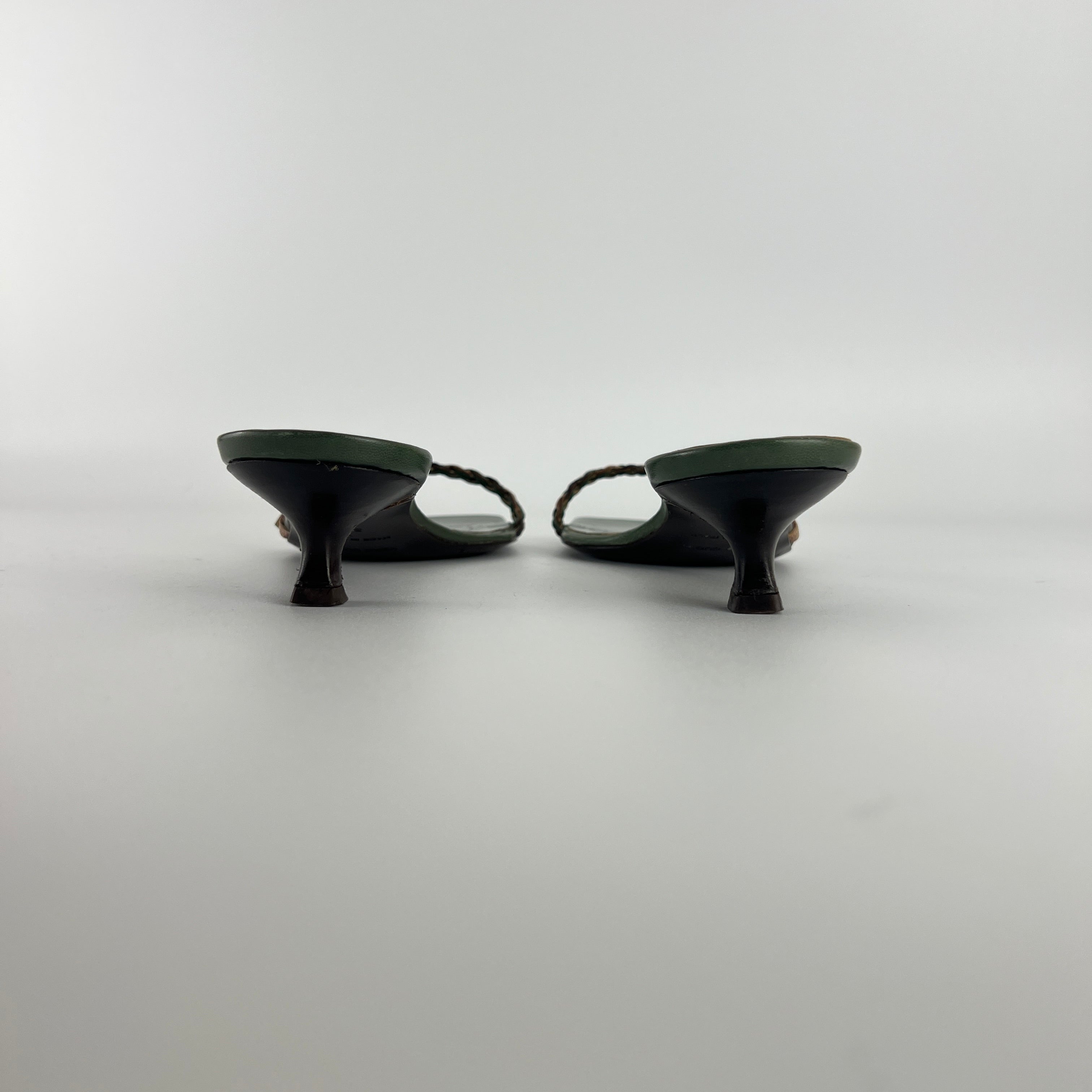 L'Autre Chose | Green Leather Braid Strap Slide Mule (36)
