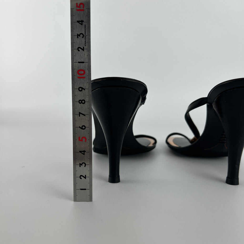 Fendi | Black Leather Gold Logo Plate Strappy Slide Mule (36)