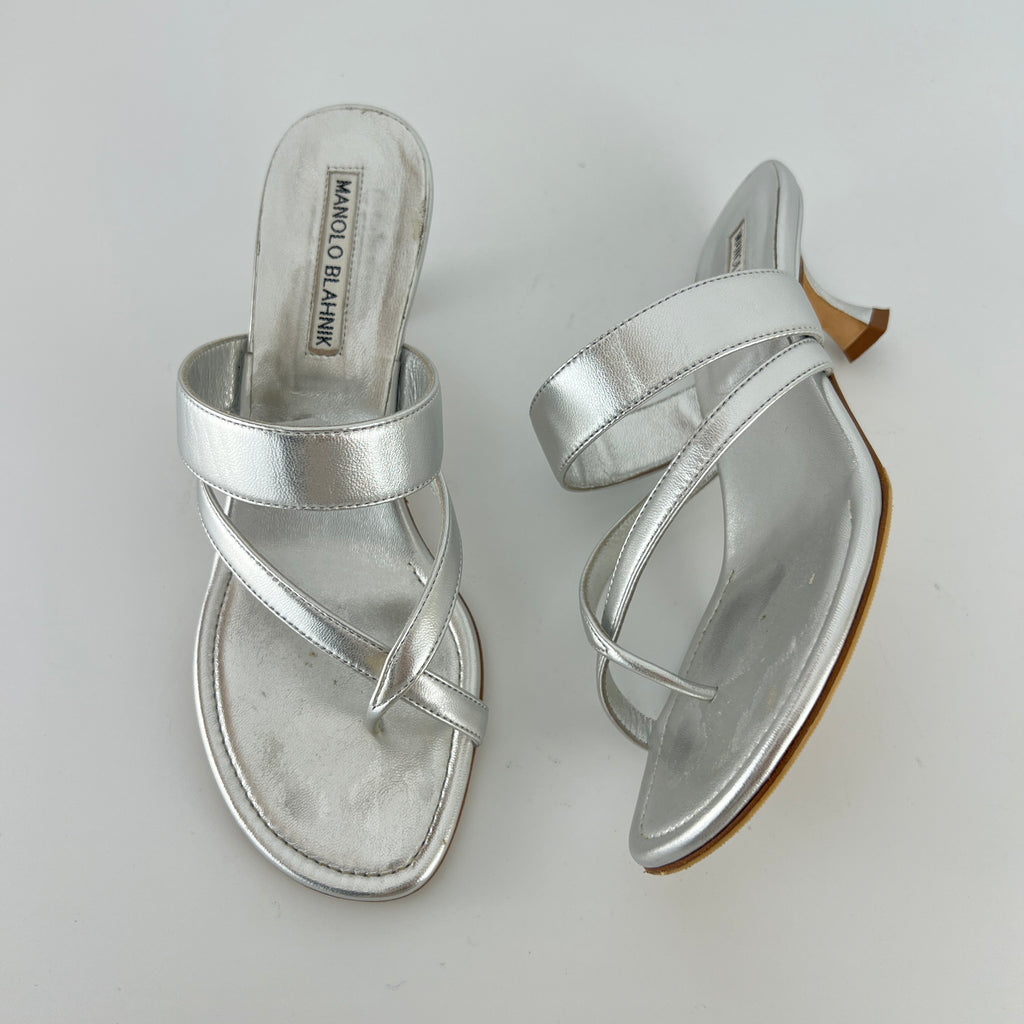 Manolo Blahnik | Susa 50 Metallic Silver Leather Thong Strappy Sandal Mules (35.5)