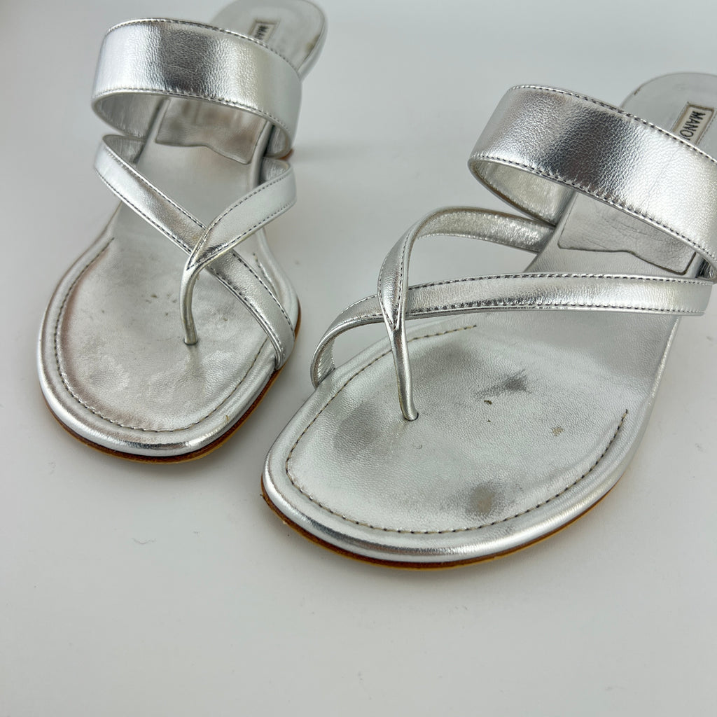 Manolo Blahnik | Susa 50 Metallic Silver Leather Thong Strappy Sandal Mules (35.5)