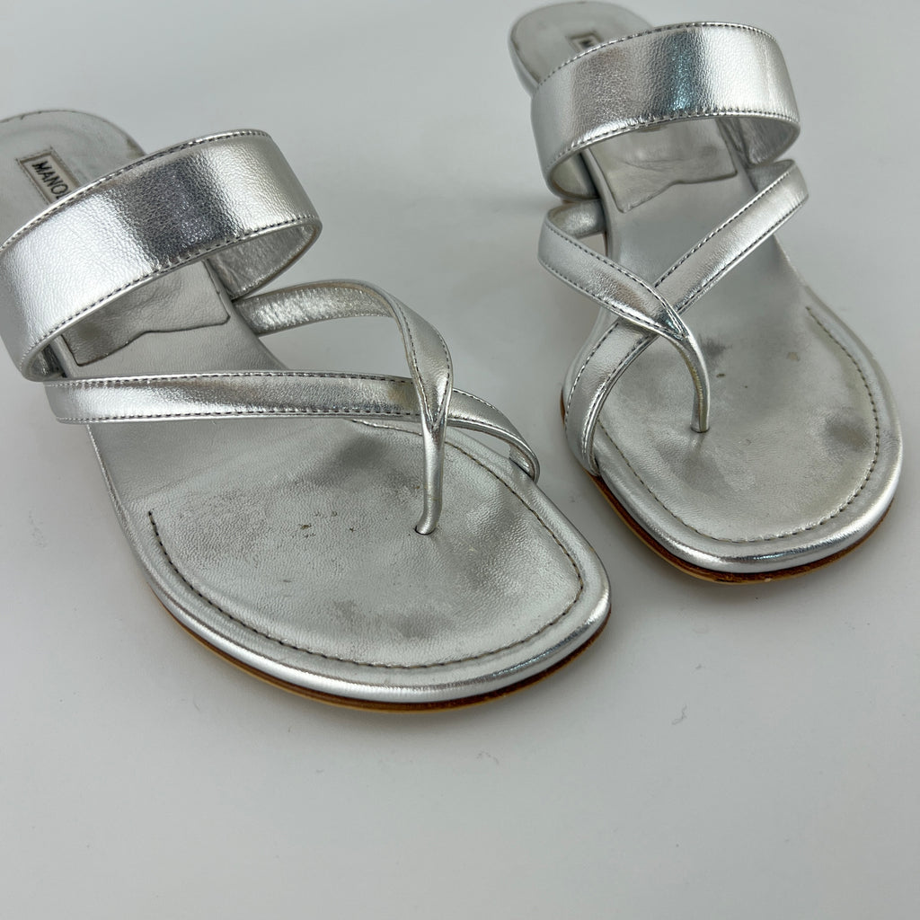 Manolo Blahnik | Susa 50 Metallic Silver Leather Thong Strappy Sandal Mules (35.5)