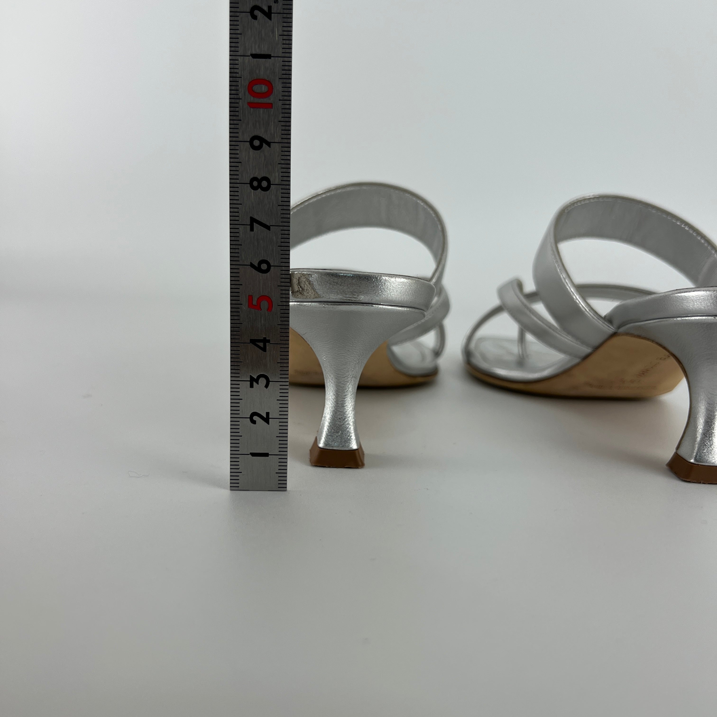 Manolo Blahnik | Susa 50 Metallic Silver Leather Thong Strappy Sandal Mules (35.5)