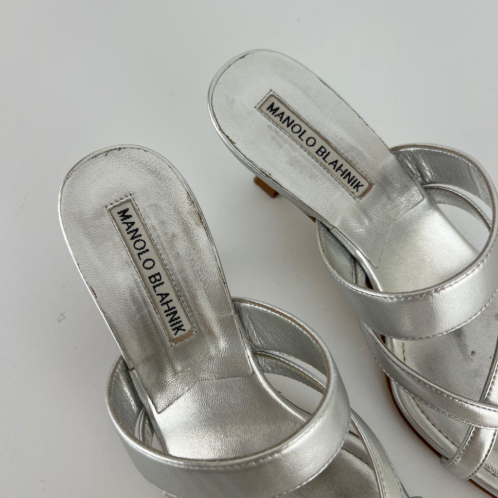Manolo Blahnik | Susa 50 Metallic Silver Leather Thong Strappy Sandal Mules (35.5)