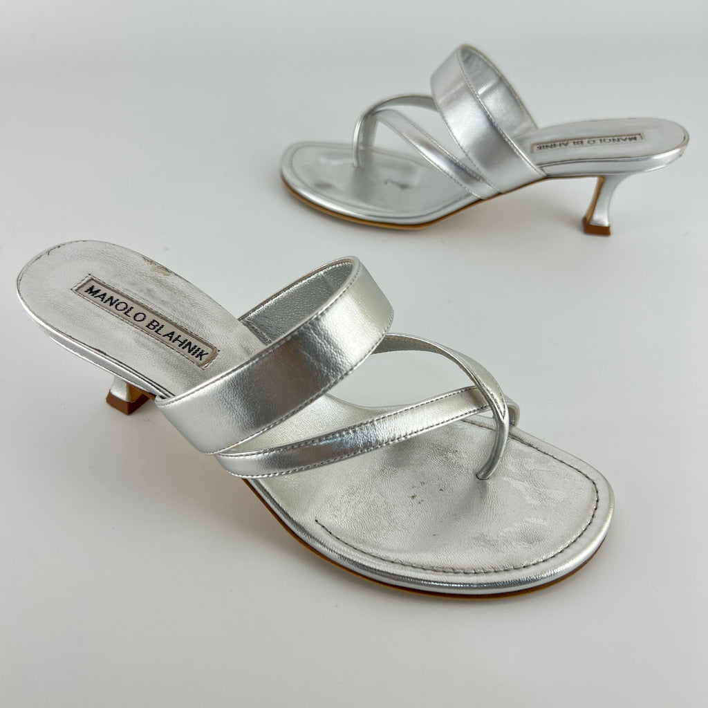 Manolo Blahnik | Susa 50 Metallic Silver Leather Thong Strappy Sandal Mules (35.5)