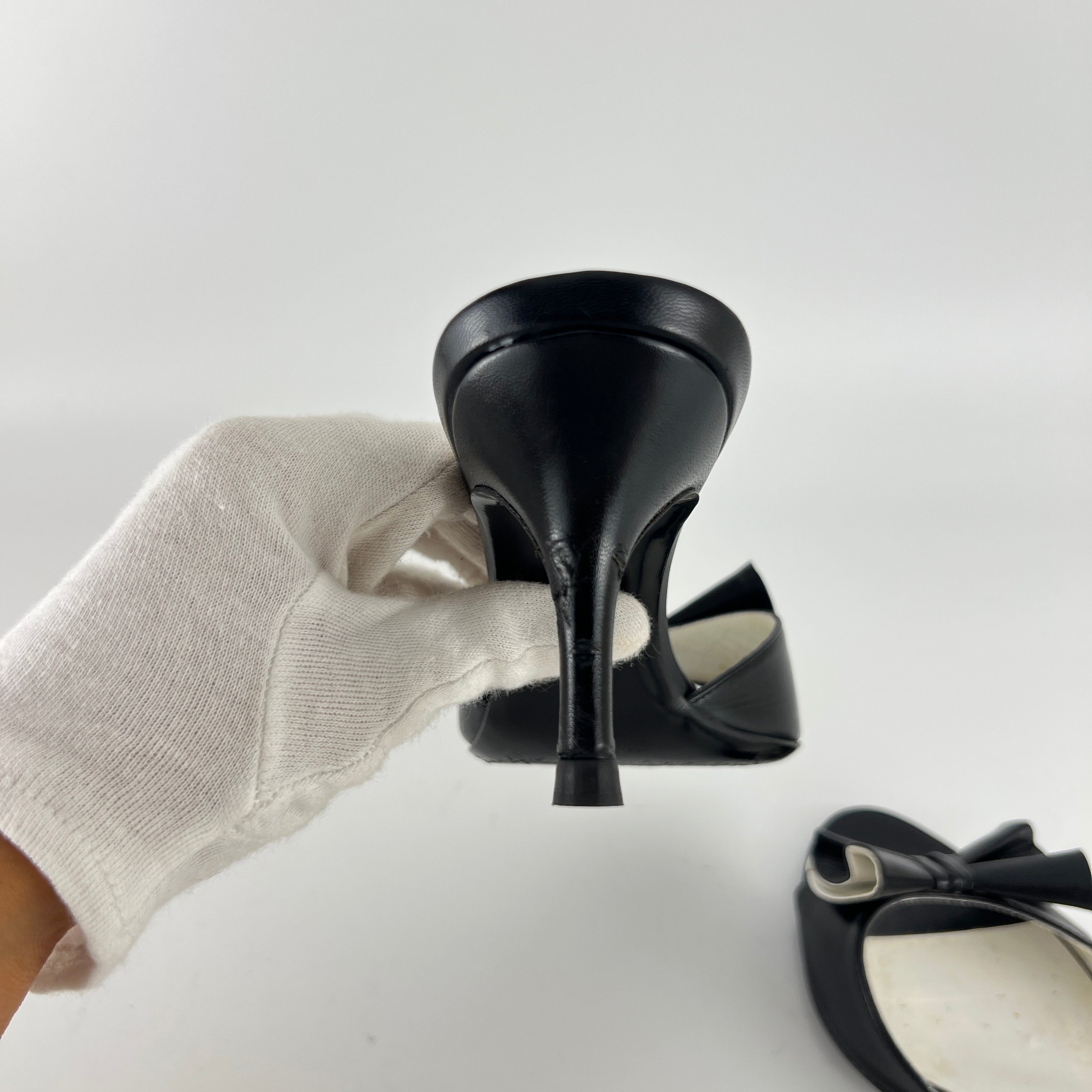 Bruno Magli | Black Leather Bow Slide Mules (37)