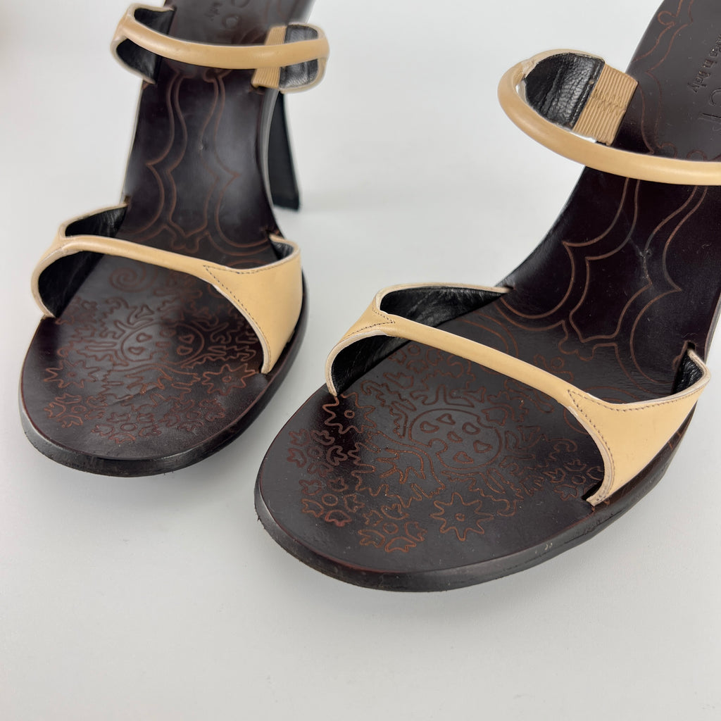 Gucci | Vintage Tan Leather Embossed Insole Strappy Slide Mule (37)