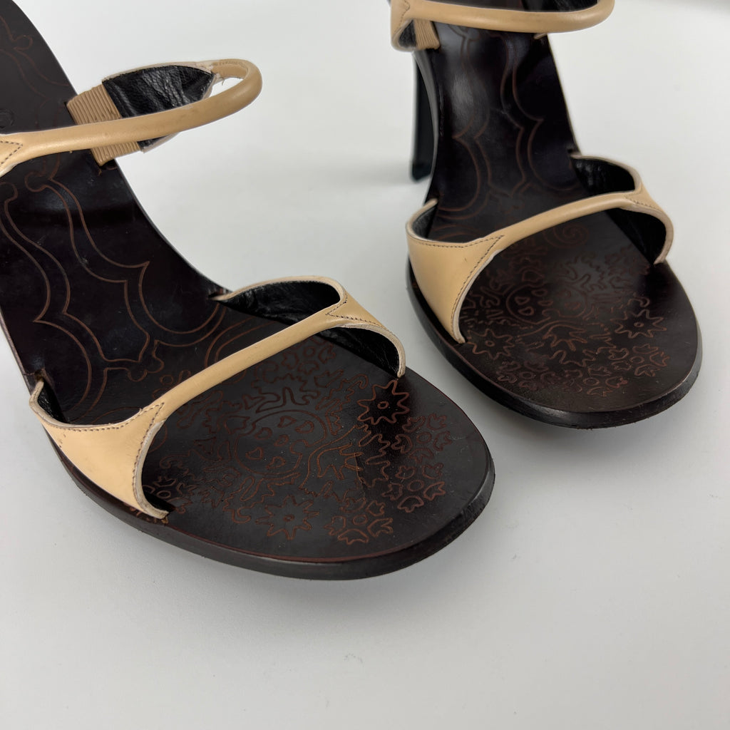 Gucci | Vintage Tan Leather Embossed Insole Strappy Slide Mule (37)