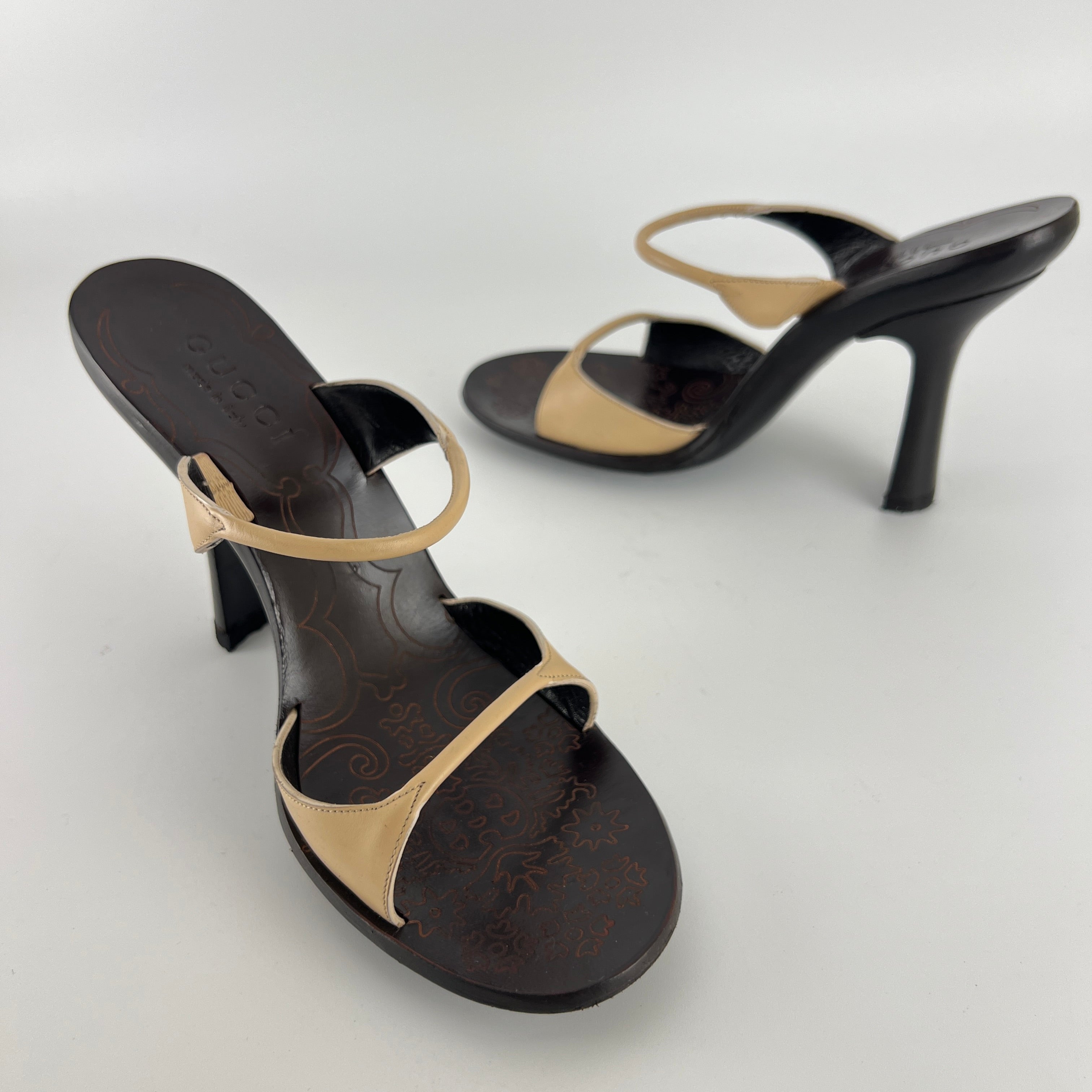 Gucci | Vintage Tan Leather Embossed Insole Strappy Slide Mule (37)