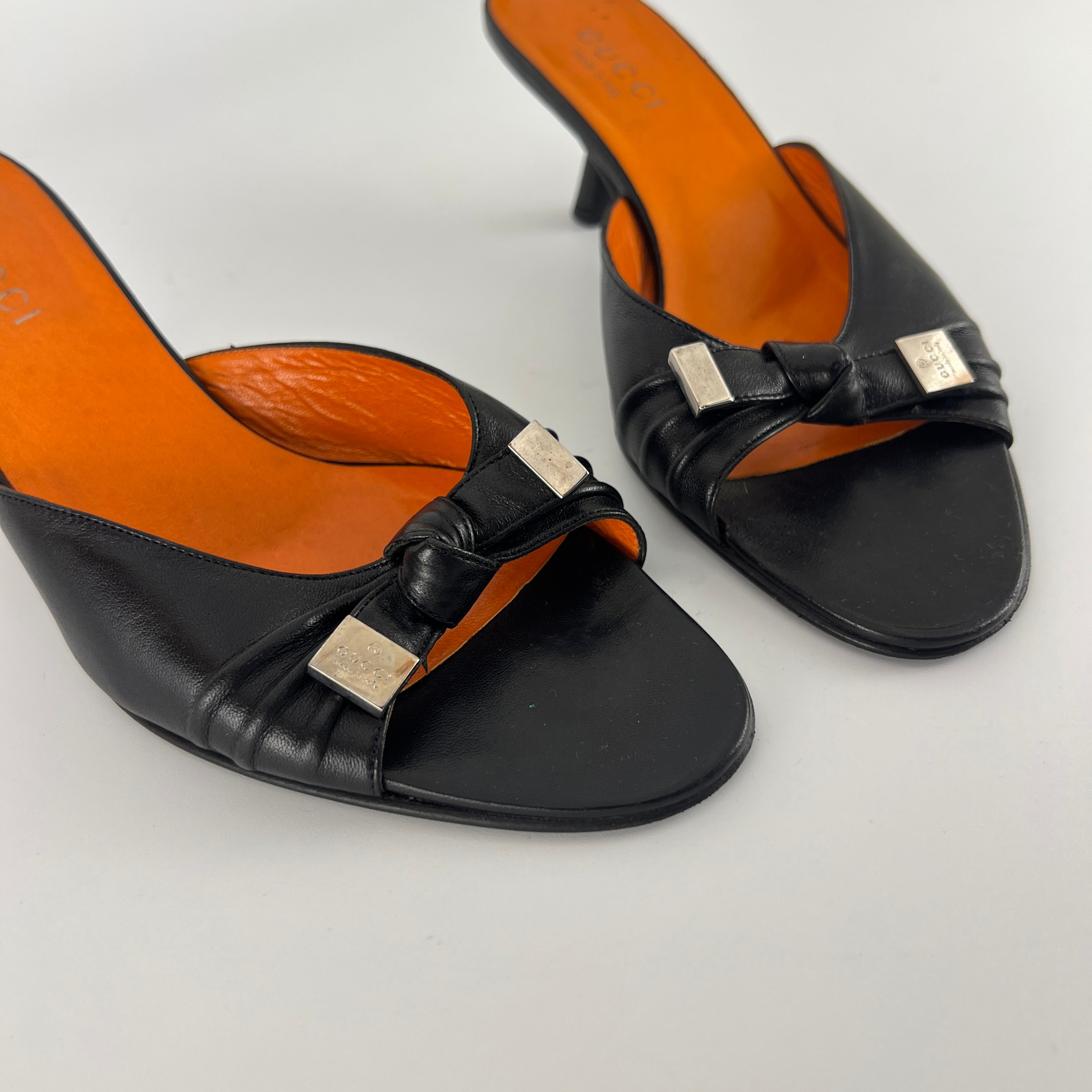Gucci | Tom Ford Era Vintage Black Leather Ribbon Bow Slide Mules (37.5)