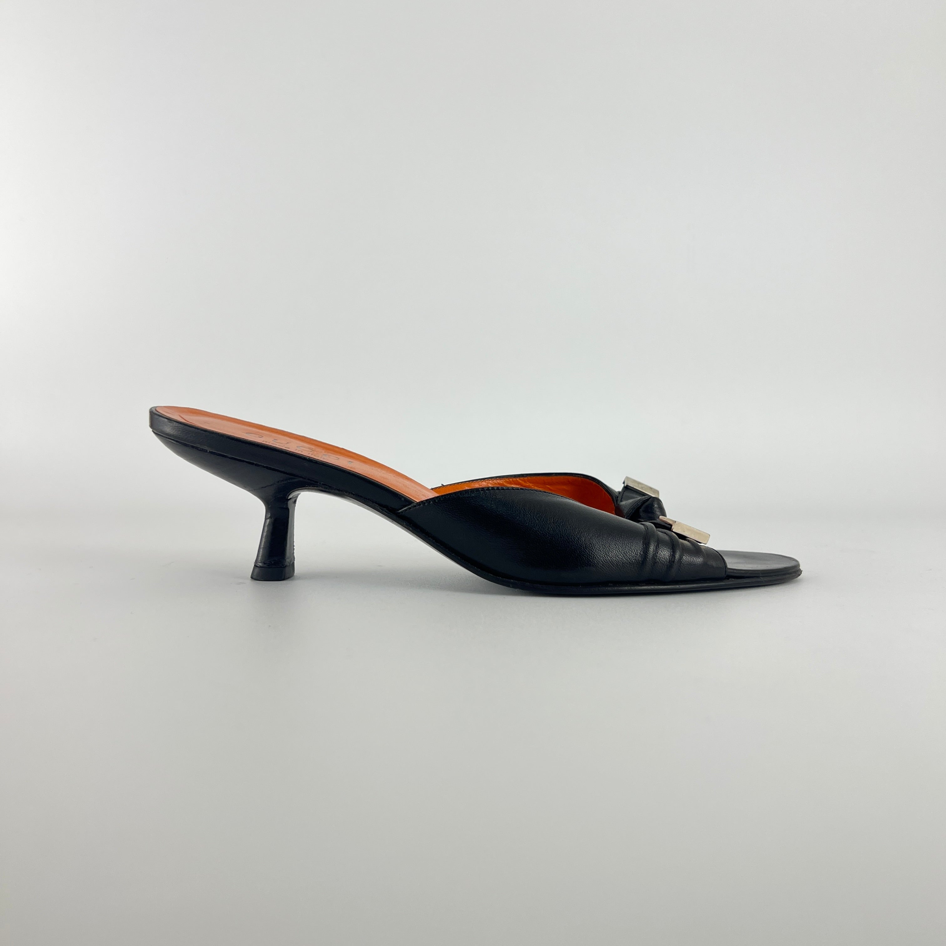 Gucci | Tom Ford Era Vintage Black Leather Ribbon Bow Slide Mules (37.5)