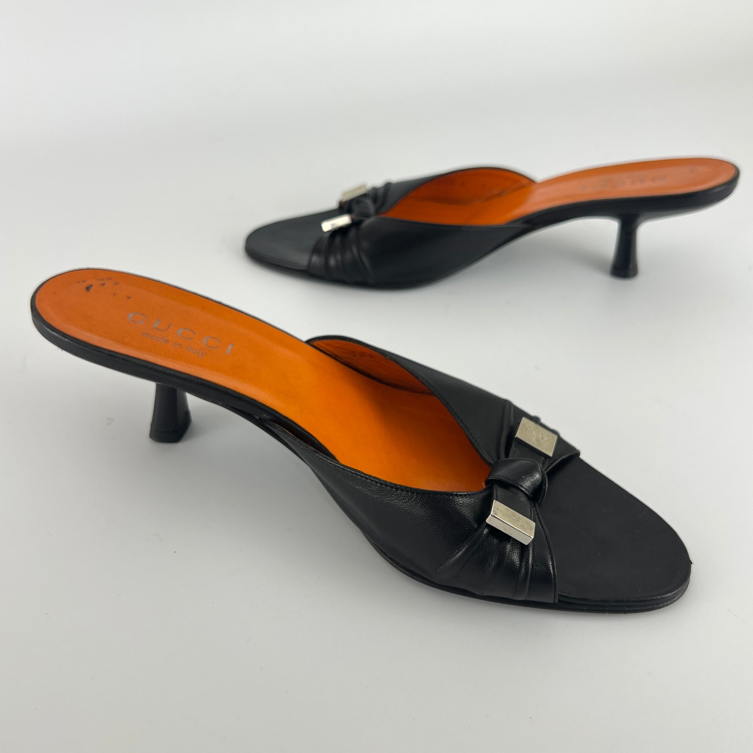 Gucci | Tom Ford Era Vintage Black Leather Ribbon Bow Slide Mules (37.5)