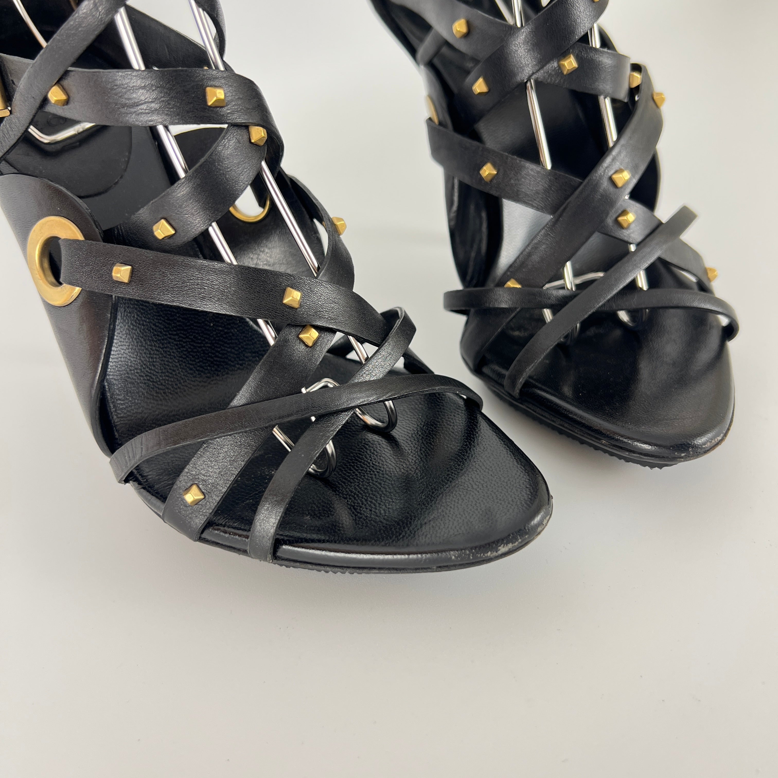 Gucci | Vintage Tom Ford Era Black Leather Strap Stud Heels Rare Archive (35.5)